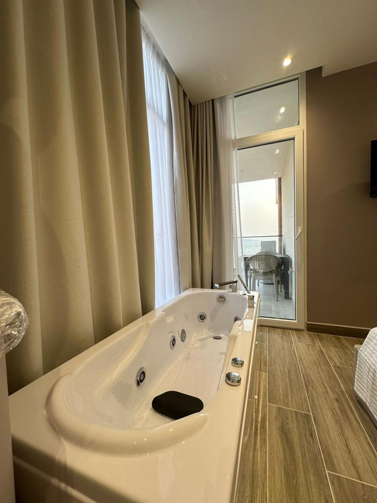 Oni Rooms Saranda Exterior foto